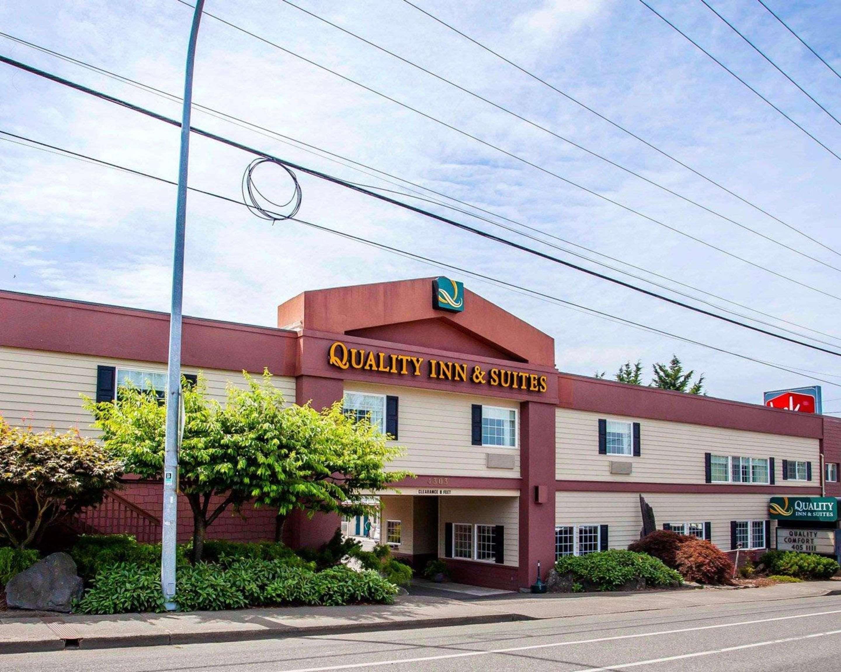 Quality Inn & Suites Bremerton Near Naval Shipyard Exteriör bild