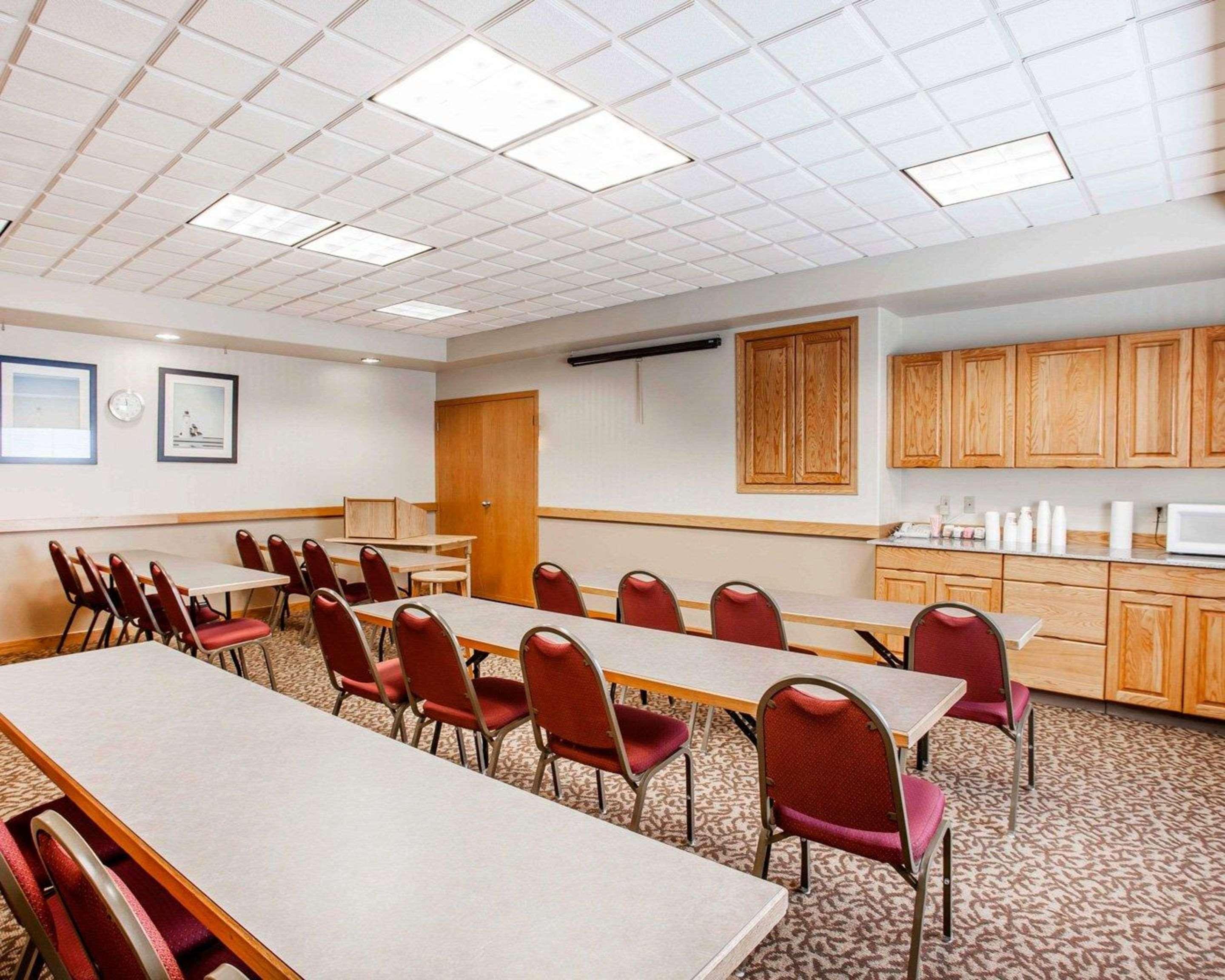 Quality Inn & Suites Bremerton Near Naval Shipyard Exteriör bild